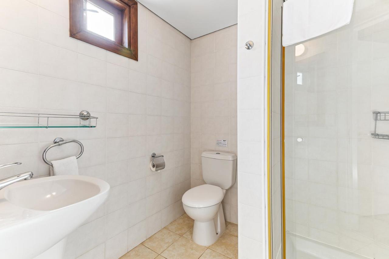 2 Bedroom Apartment Assia With Communal Pool, Aphrodite Hills Resort Kouklia Esterno foto