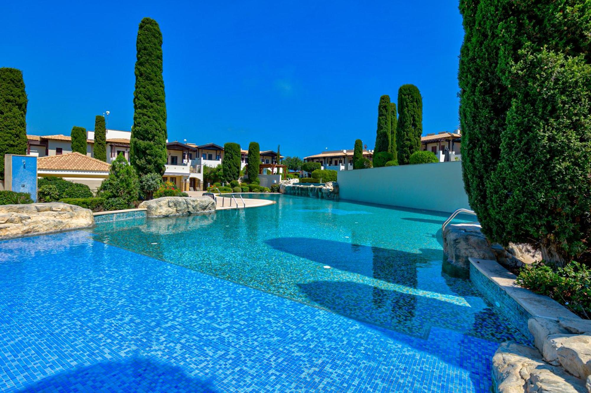 2 Bedroom Apartment Assia With Communal Pool, Aphrodite Hills Resort Kouklia Esterno foto