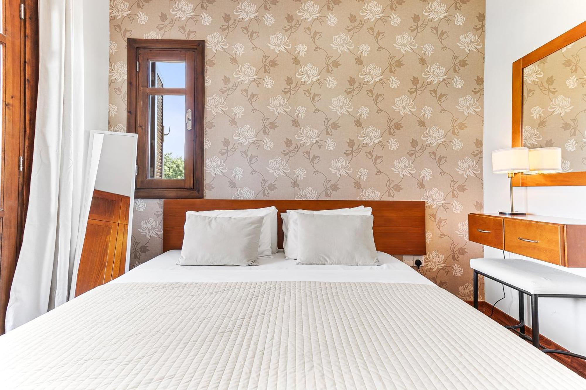 2 Bedroom Apartment Assia With Communal Pool, Aphrodite Hills Resort Kouklia Esterno foto