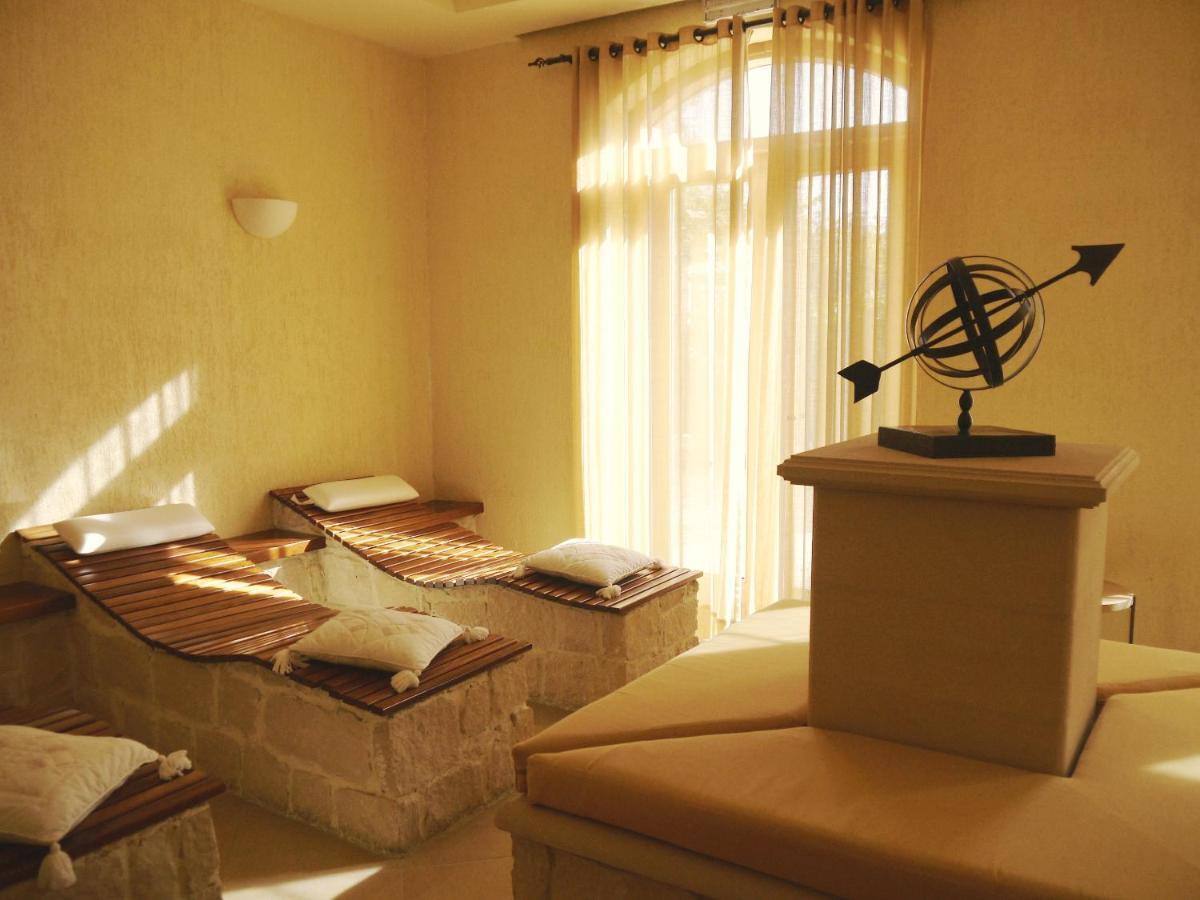 2 Bedroom Apartment Assia With Communal Pool, Aphrodite Hills Resort Kouklia Esterno foto