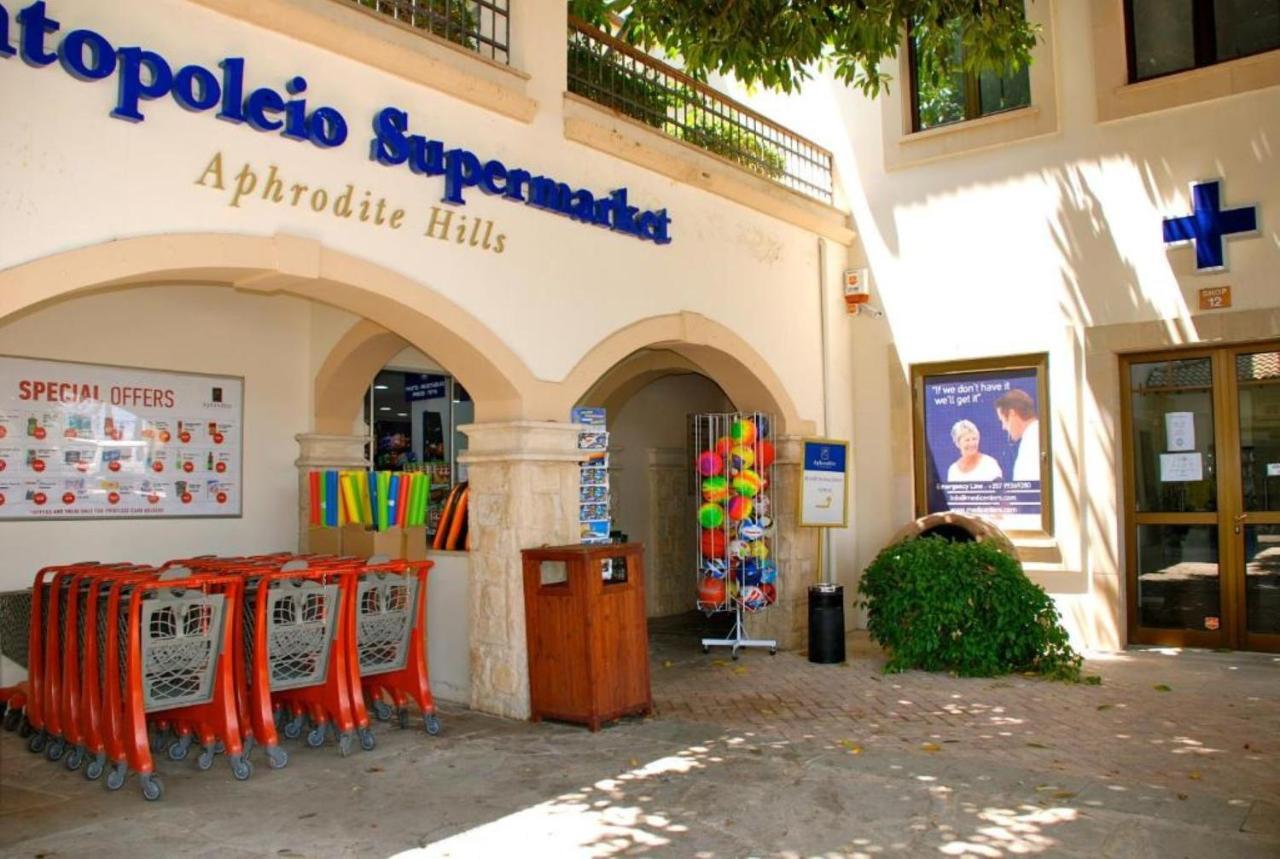 2 Bedroom Apartment Assia With Communal Pool, Aphrodite Hills Resort Kouklia Esterno foto